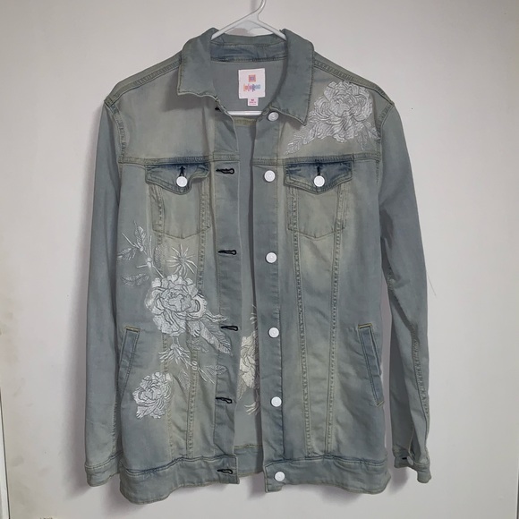 LuLaRoe embroidered Jaxon jean jacket - Picture 1 of 8